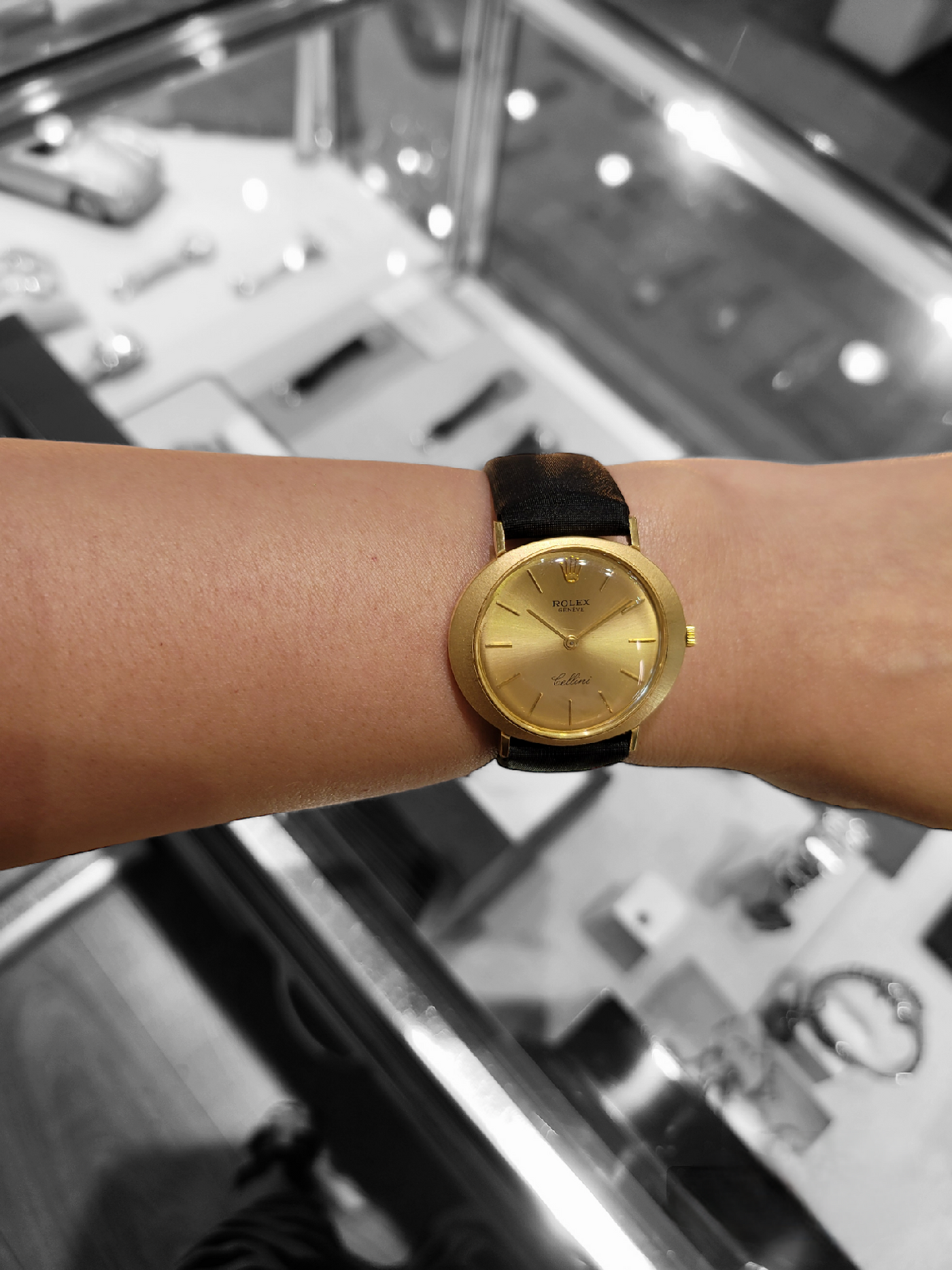 Rolex Cellini 18K Yellow Gold Manual Wind Dress Watch 32mm Generales & Generales Fine Jewellers Rolex Cellini 18K Yellow Gold Manual Wind Dress Watch 32mm Generales & Generales Fine Jewellers