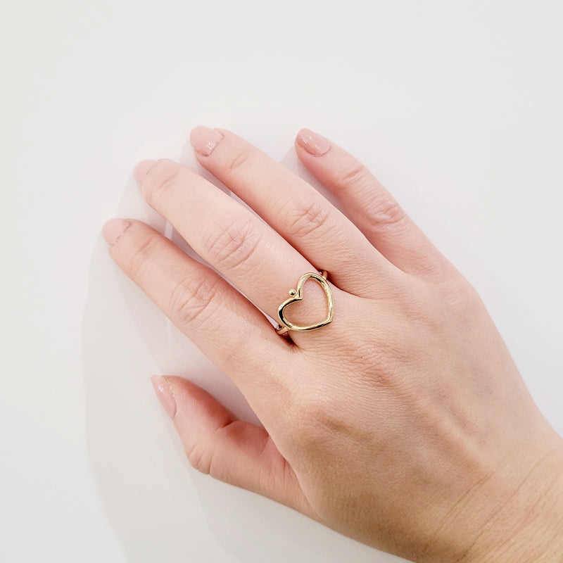 Open Curve Sweetheart Ring